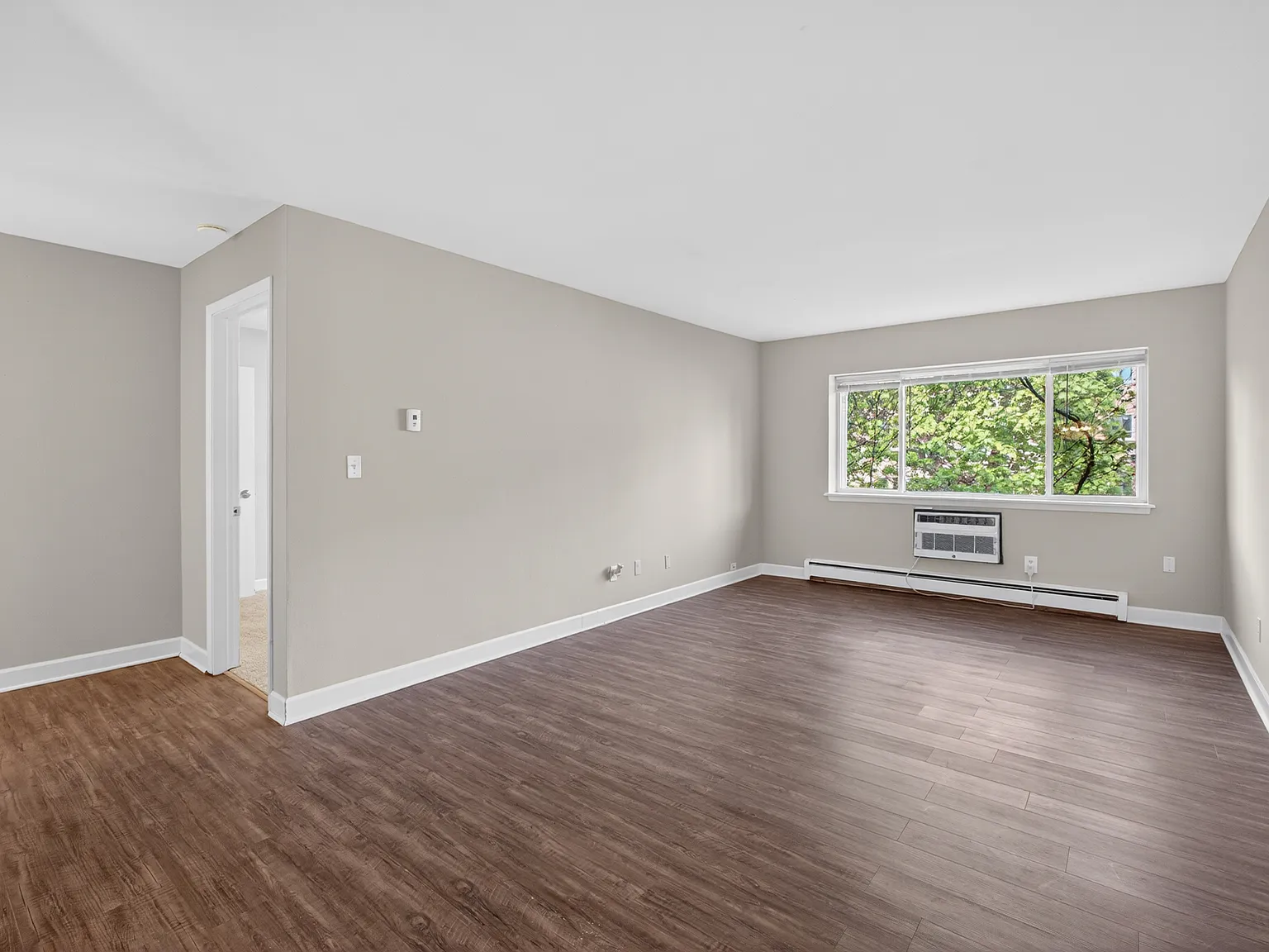 2223 East Belleview — Photo 4