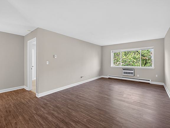 4th image of 2223 E Belleview Pl #F8a016b83