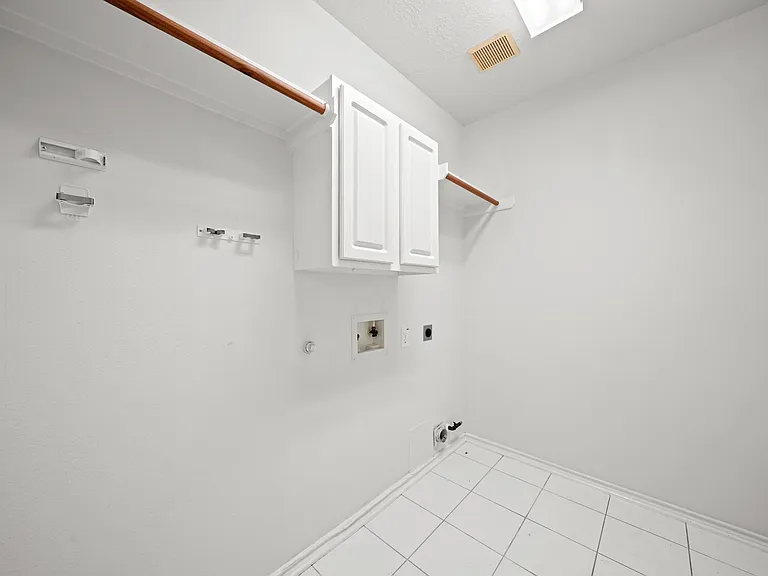 2415 Wyckchester Dr — Photo 11