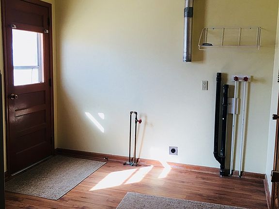 4th image of 1717 Carolyn Dr