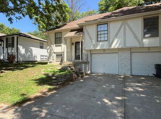 2004 E Cedar St, Olathe, KS 66062