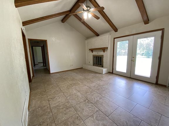 4th image of 1517 Essex Ct