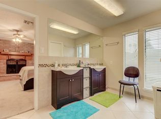 9010 Sabastian Dr, Houston, TX 77083