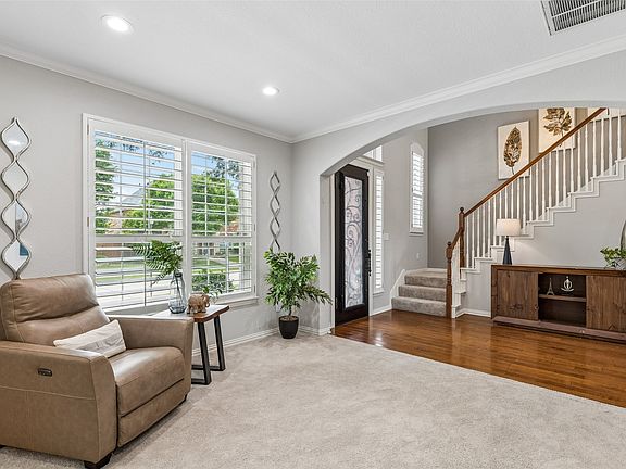 3rd image of 15090 Snowshill Dr