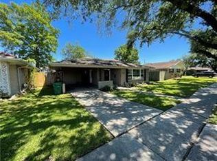 236 Willow Dr, Gretna, LA 70053