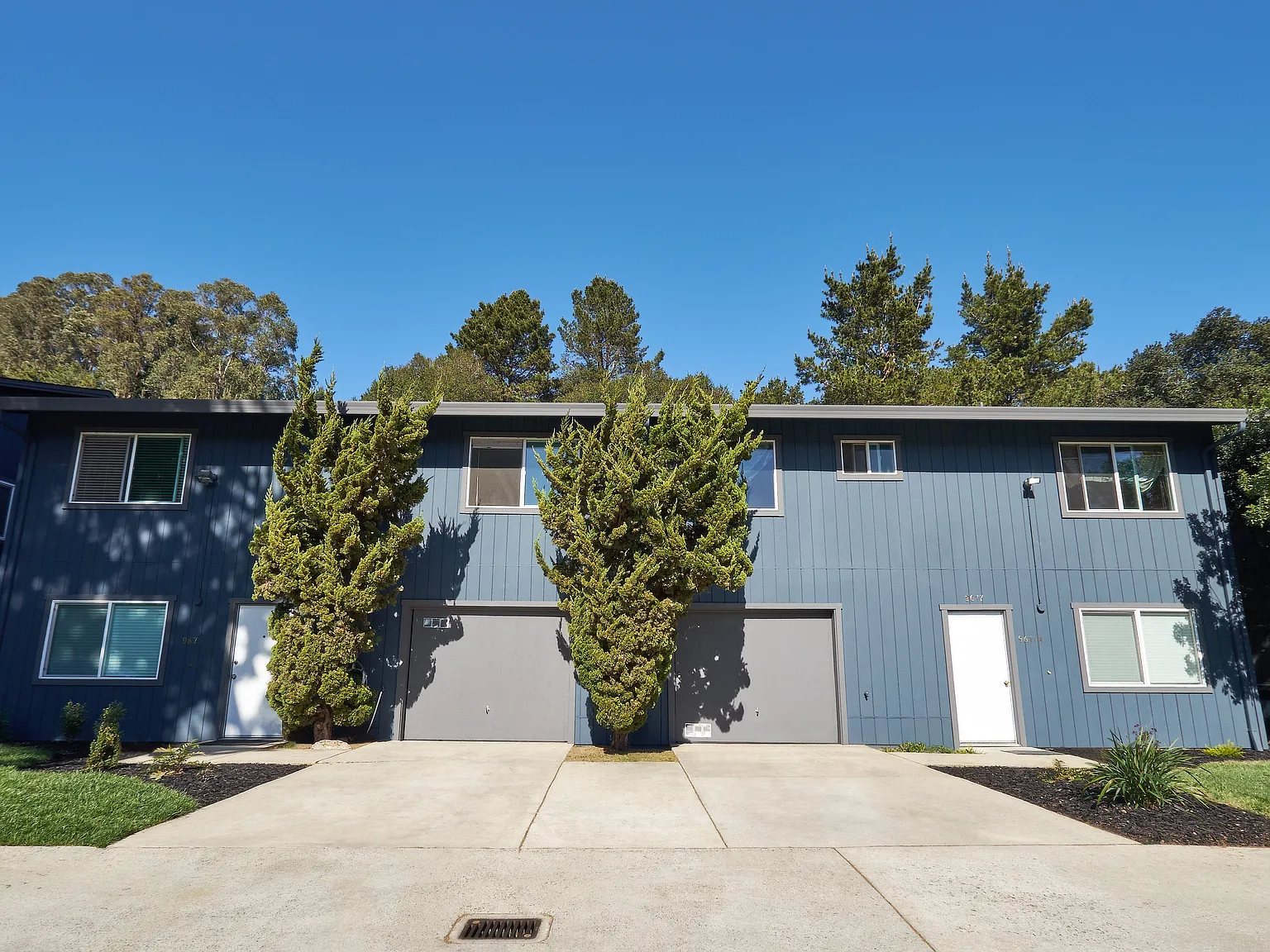Aptos Apartments — Photo 2