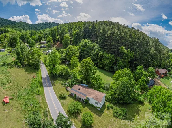 5622 Dutch Cove Rd, Canton, NC 28716