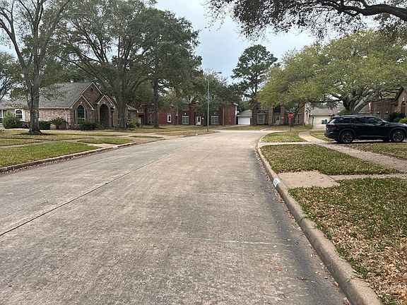 5th image of 23123 Crossbend Dr