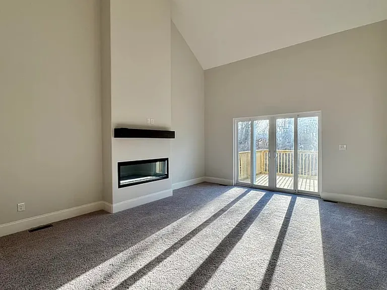 152 Blackberry Ln — Photo 8
