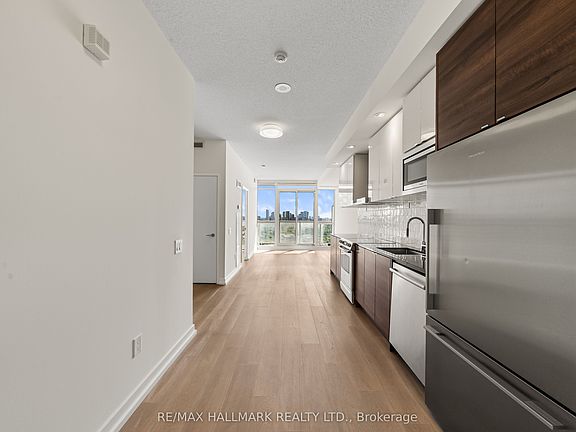 3rd image of 121 McMahon Dr #3102