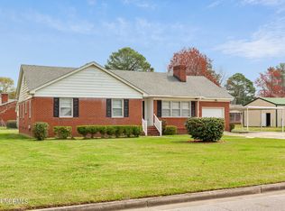 2405 Woodview Rd, Kinston, NC 28504