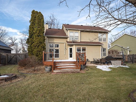 2nd image of 3425 Sycamore Ct NE