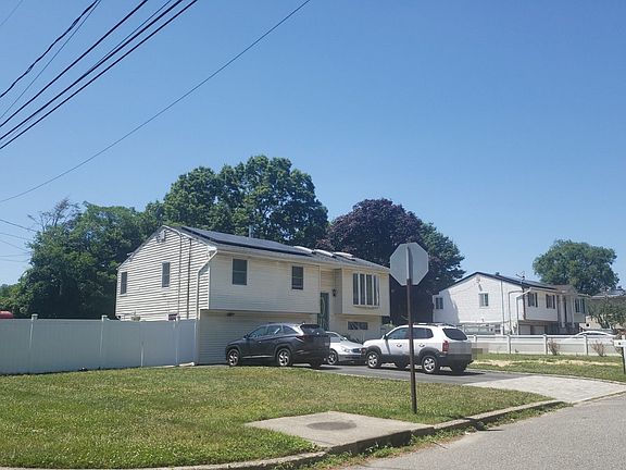 3rd image of 462 Mayflower Ave