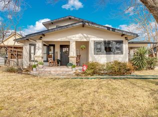 111 McKenzie St, Waxahachie, TX