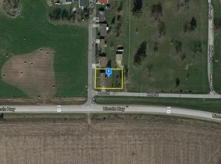 100 B St, Toledo, IA 52342