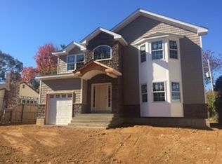 21 Willets Dr, Syosset, NY 11791