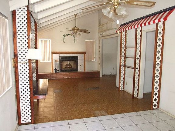 5th image of 10500 Angell St