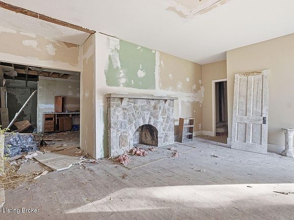 5th image of 1613 Dewey St