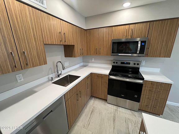5th image of 100 Mulberry Ave Unit 208