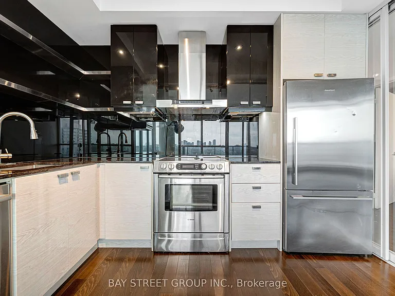 121 McMahon Dr #2708 — Photo 10