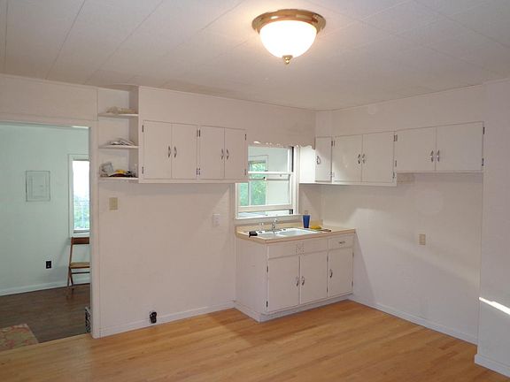 4th image of 14666 Fordline St