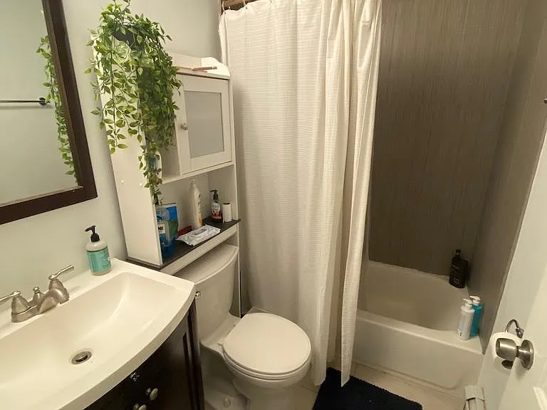 634 W Barry Ave #GDN — Photo 14