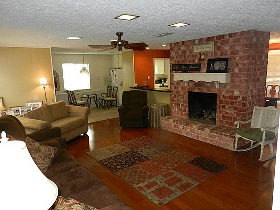4th image of 3242 Three Pines Dr