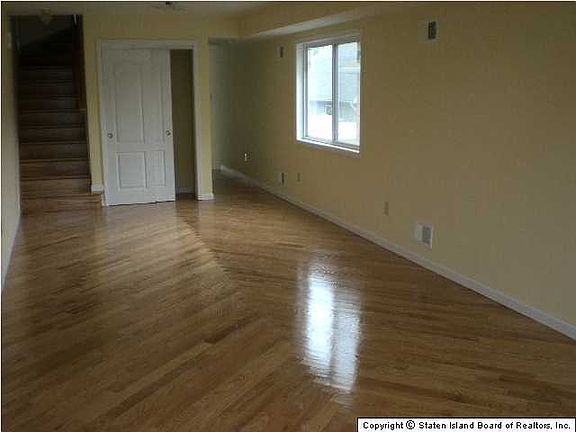 4th image of 155 Milton Ave