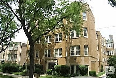 1st image of 2722 W Farragut Ave