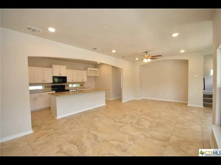 221 Birch Oak Ln — Photo 16
