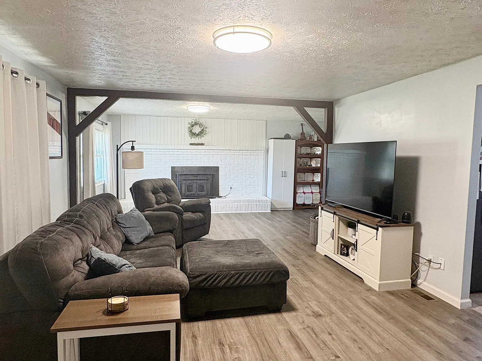 3 bed, 1404 sqft, $2,000 — Photo 4