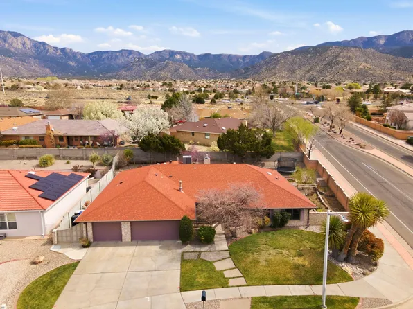 5700 Royal Oak Dr NE, Albuquerque, NM 87111