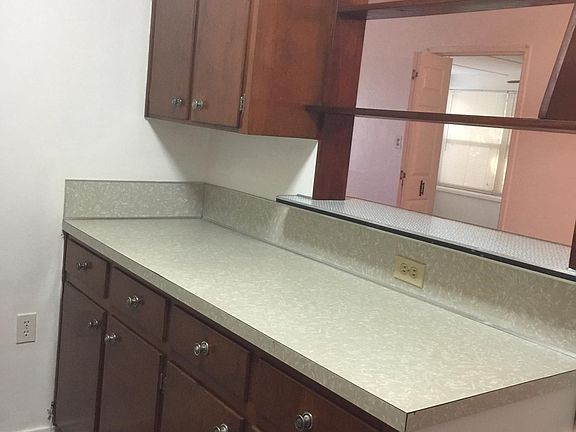 4th image of 7011 Hibiscus Ave S #South