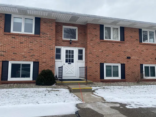 230 S State St APT 15, Zeeland, MI 49464