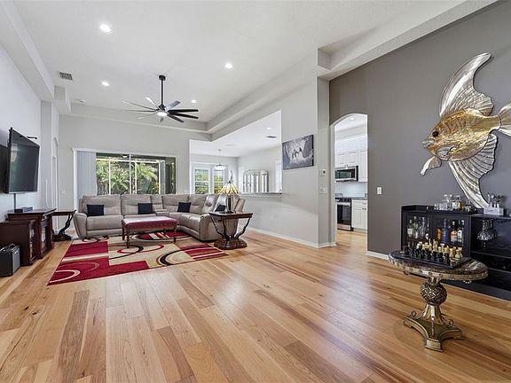 5th image of 132 Tall Trees Ct