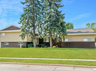 4907 N Woodview Ave, Peoria, IL