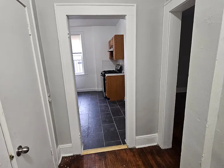 6-8 Glenwood Ave #32 — Photo 3