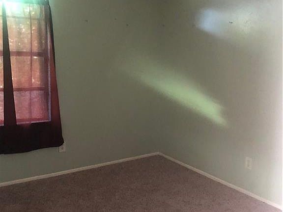 5th image of 3026 NE 7th Pl