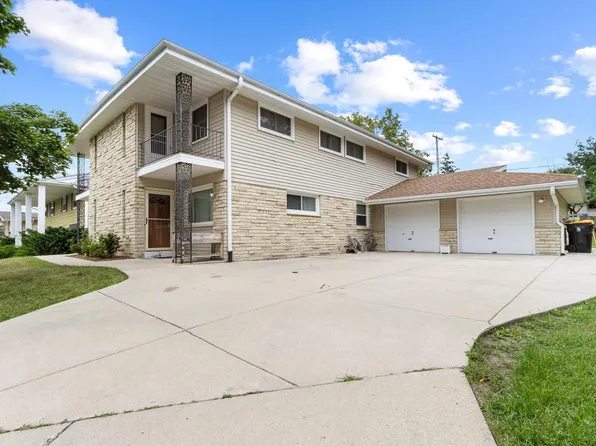 11050 West Maple LANE #11052, Wauwatosa, WI 53225