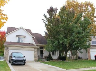 6597 Robin Ct, Ypsilanti, MI 48197