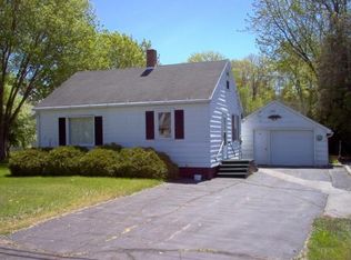 6398 Sturgeon Bay Rd, Luxemburg, WI 54217