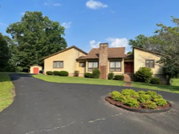 224 Avalon Dr, Paris, TN 38242