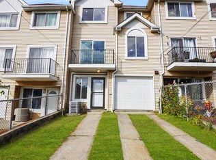 44 Tappen Ct, Staten Island, NY 10304