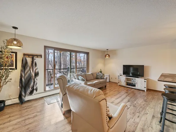 260 Westview Dr APT 213, West Saint Paul, MN 55118