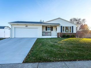 2117 W 66th St, Davenport, IA 52806