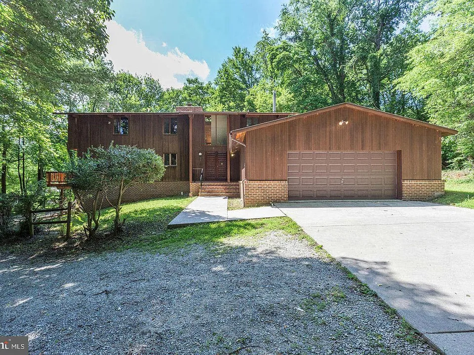 6022 Munson Hill Rd
