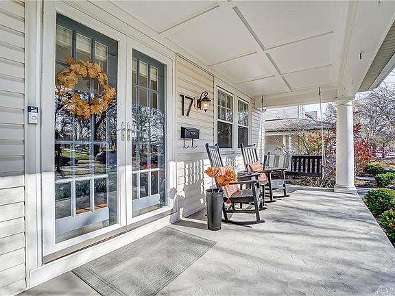 5th image of 17 Aberdeen Ave