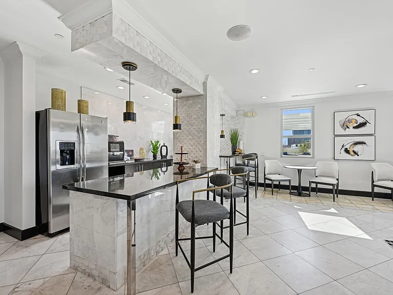 Dominion Post Oak — Photo 18