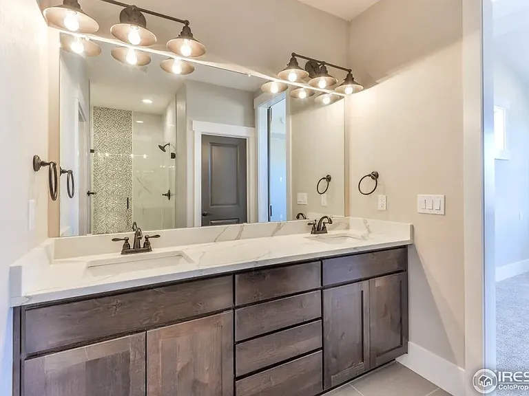5440 Long Dr — Photo 16