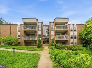 2305 Greenery Ln #3-T-2, Silver Spring, MD 20906